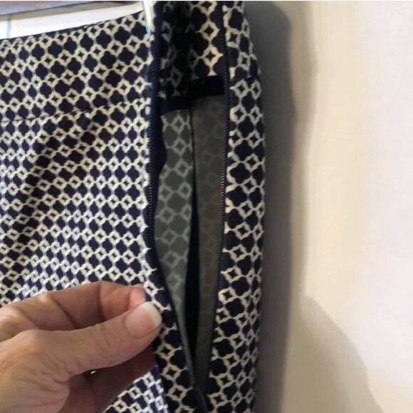 Talbots Chatham Ankle Pants - Geo Print size 6 - Picture 8 of 15